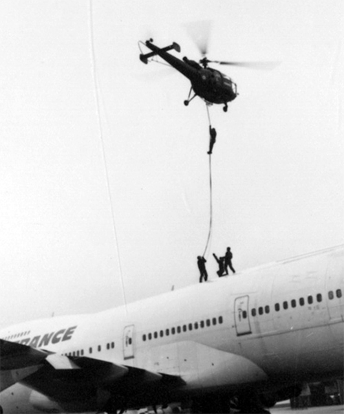 GIGN-entrainement-avion01.jpg