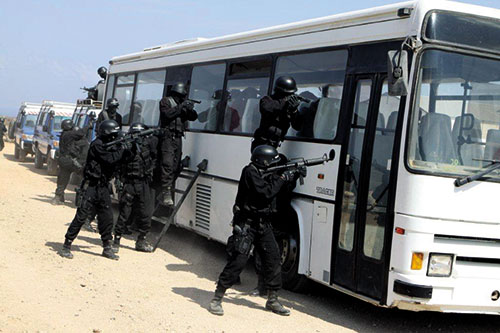 GIGN-exercice-sur-bus-Djib.jpg