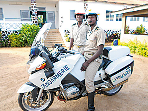 Motards-gendarmerie-beninoise-1.jpg