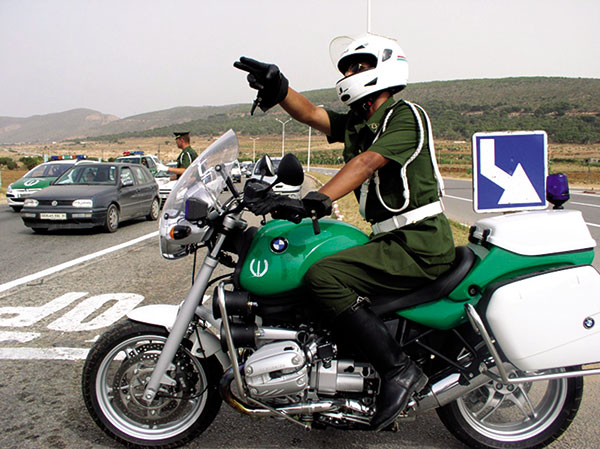 Motocycliste-de-la-gendarmerie5.jpg