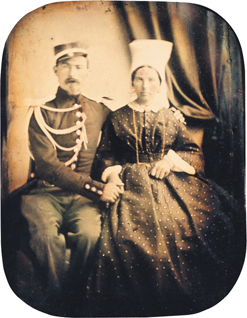 Portrait gendarme et son épouse (vers 1860)