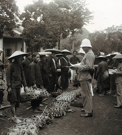 Perception de taxes sur un marché (vers 1937)