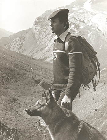 Maître de chien en montagne (1975)
