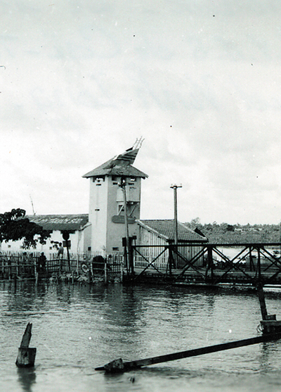 Poste de combat en Indochine (vers 1950)